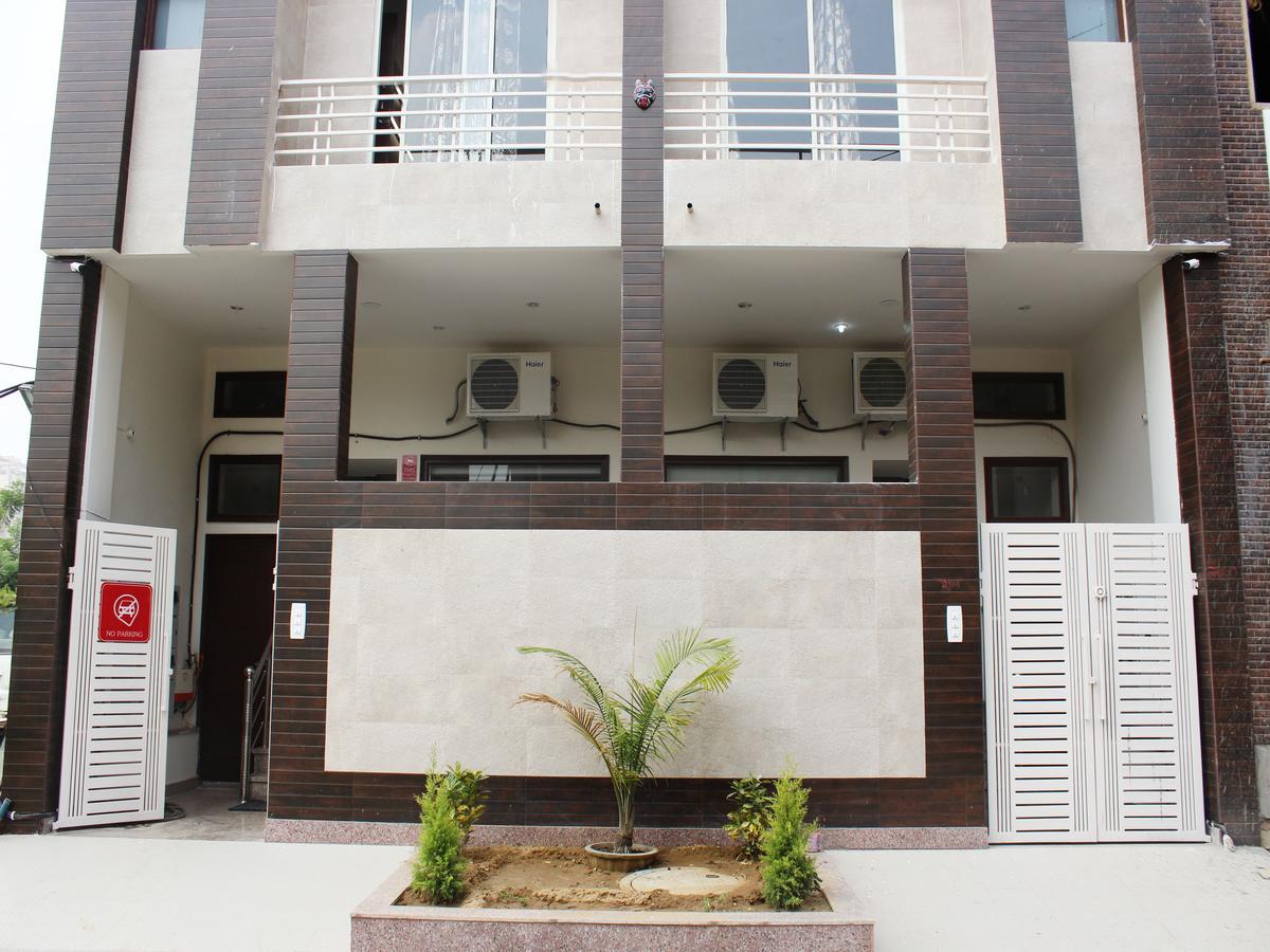 Oyo 2384 Hotel Epic Inn Γκουργκάον Εξωτερικό φωτογραφία