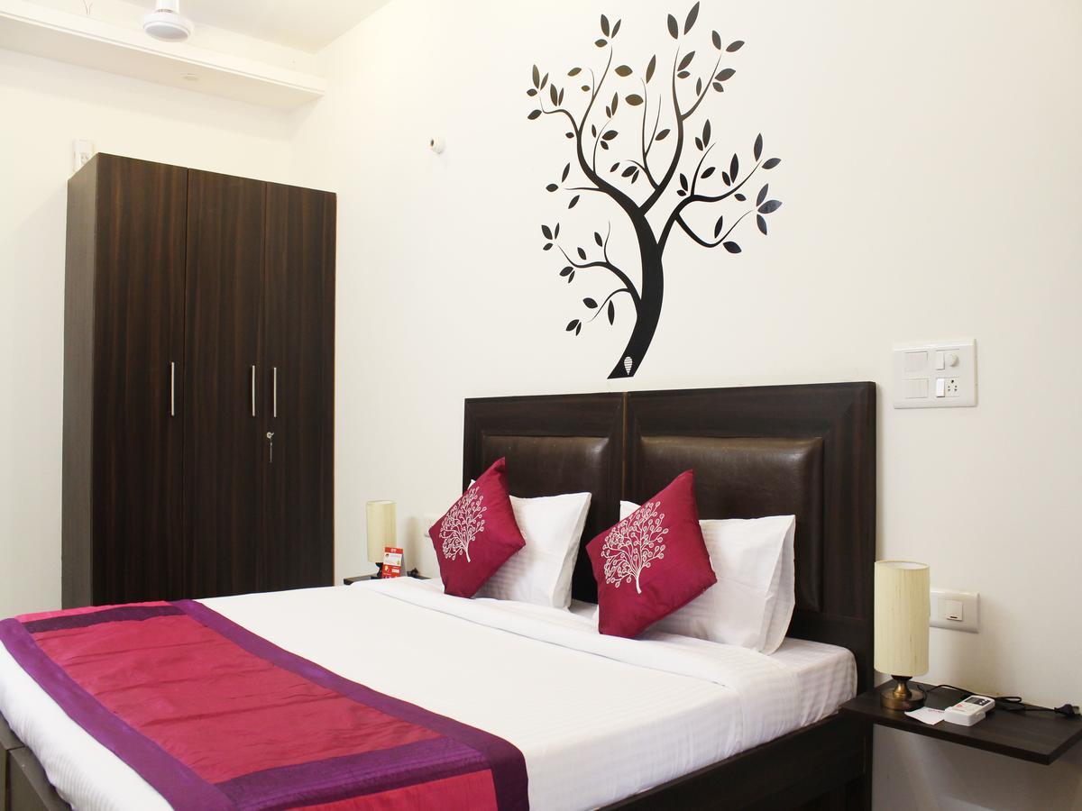 Oyo 2384 Hotel Epic Inn Γκουργκάον Εξωτερικό φωτογραφία